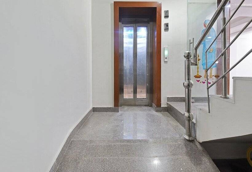 호텔 Oyo 19525 Rg Corporate Suites