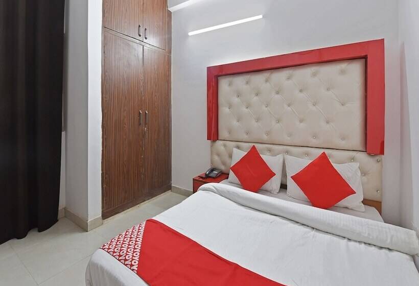 호텔 Oyo 19525 Rg Corporate Suites