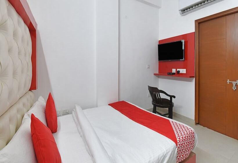 호텔 Oyo 19525 Rg Corporate Suites