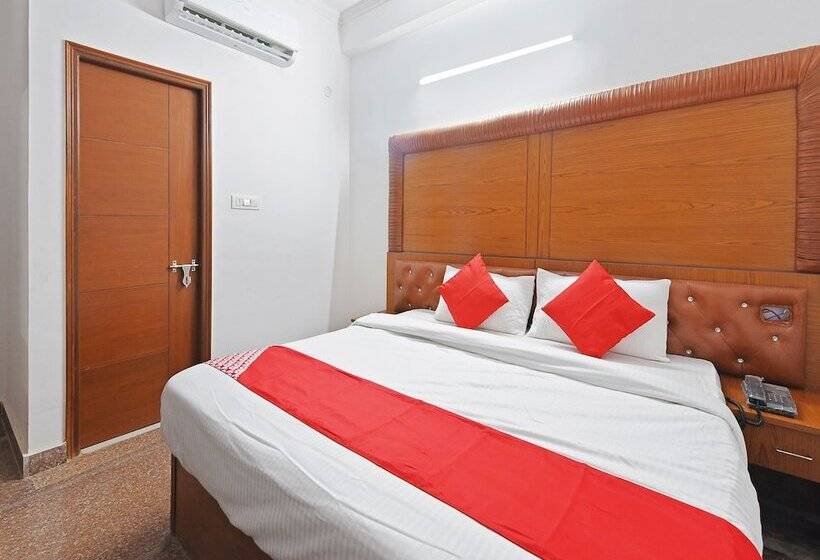 호텔 Oyo 19525 Rg Corporate Suites