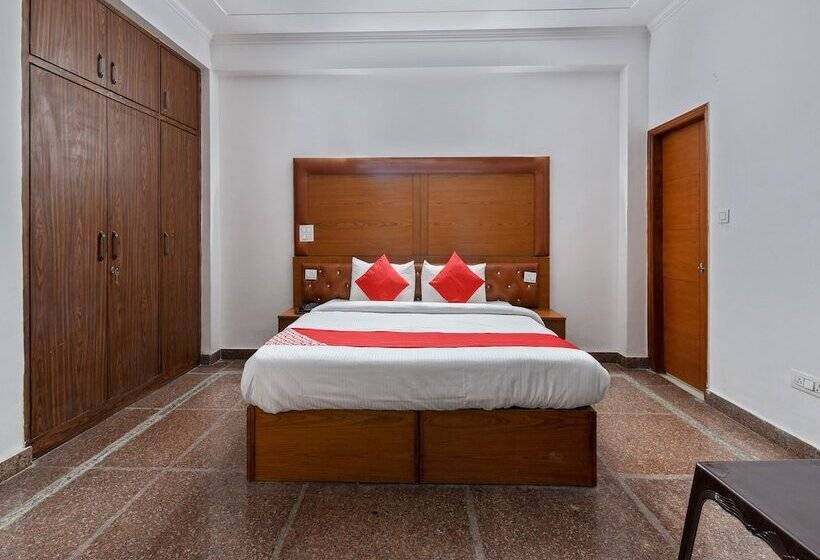 호텔 Oyo 19525 Rg Corporate Suites