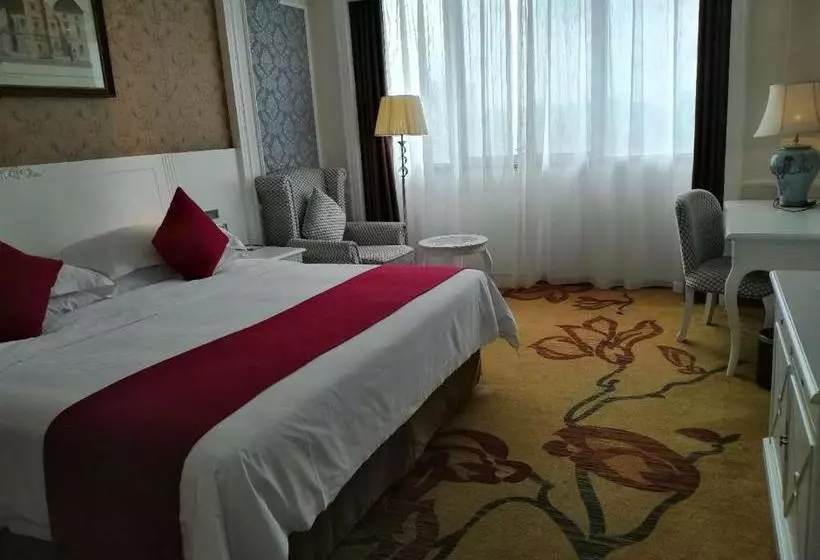 Hotelli Ramada Encore Wyndham Nanning City Center