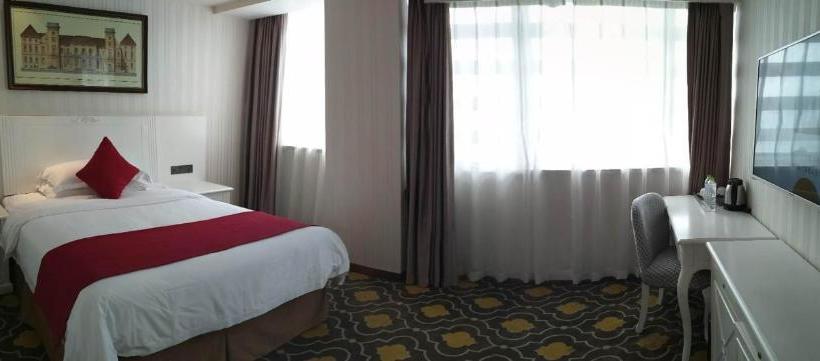 בית מלון כפרי Ramada Encore Wyndham Nanning City Center