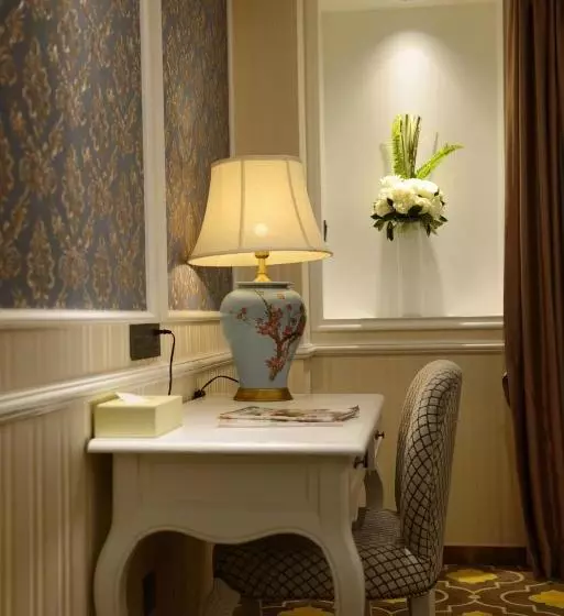 Hotelli Ramada Encore Wyndham Nanning City Center