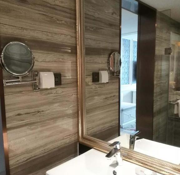 בית מלון כפרי Ramada Encore Wyndham Nanning City Center