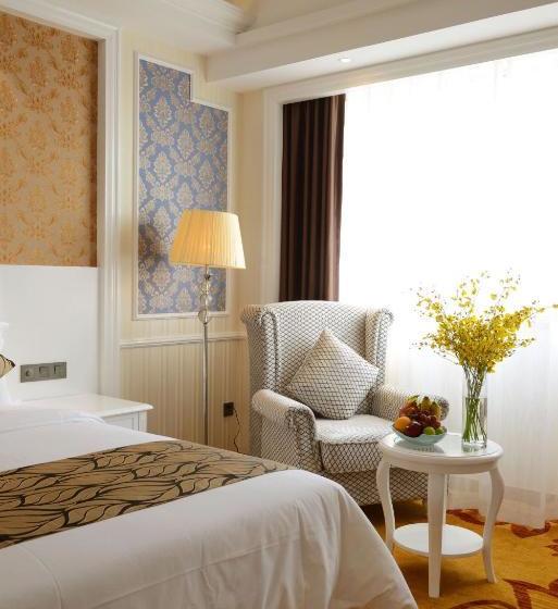 בית מלון כפרי Ramada Encore Wyndham Nanning City Center