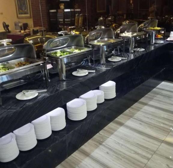 בית מלון כפרי Ramada Encore Wyndham Nanning City Center