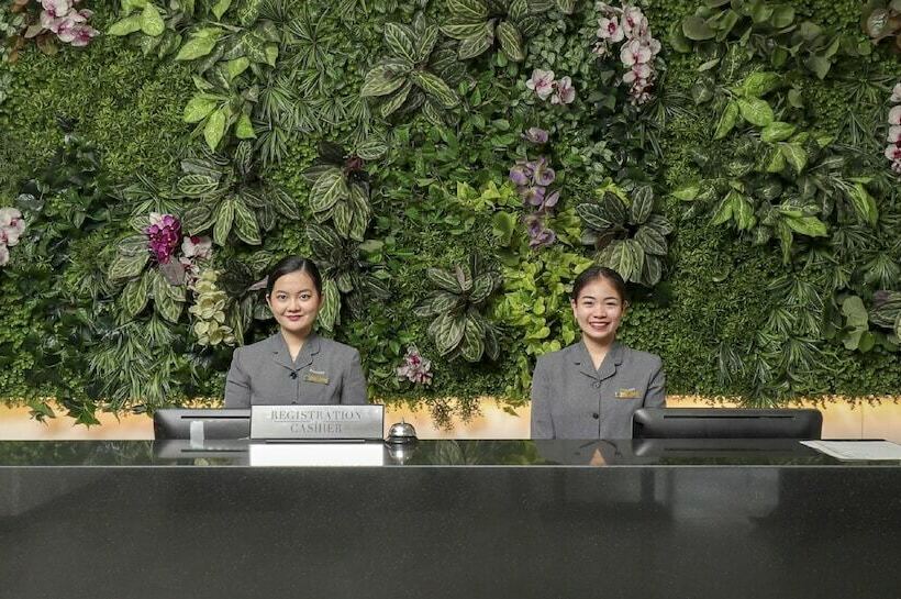 فندق Zen Premium Magallanes Makati