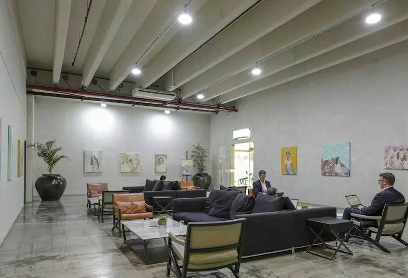 ホテル Zen Premium Magallanes Makati