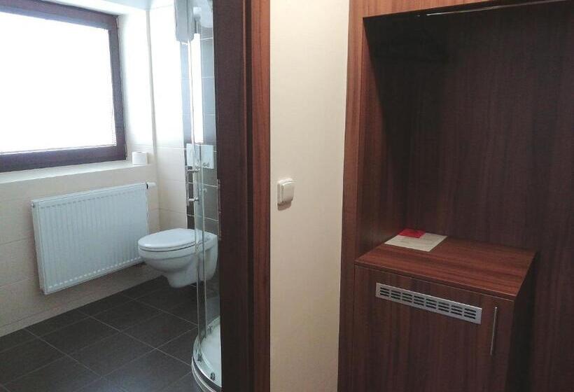 Pensão Motorest U Kola