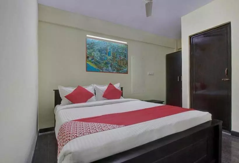 ホテル Oyo 22471 Manikya Residency