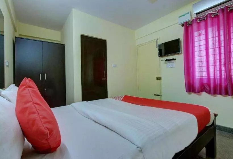 ホテル Oyo 22471 Manikya Residency