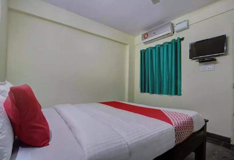 ホテル Oyo 22471 Manikya Residency