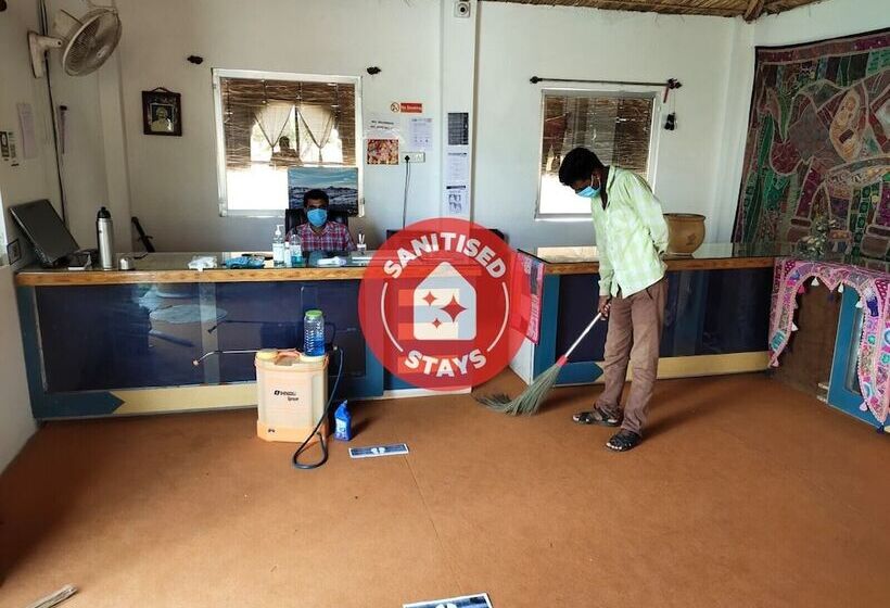 Hotel Vaishnav Village Camps