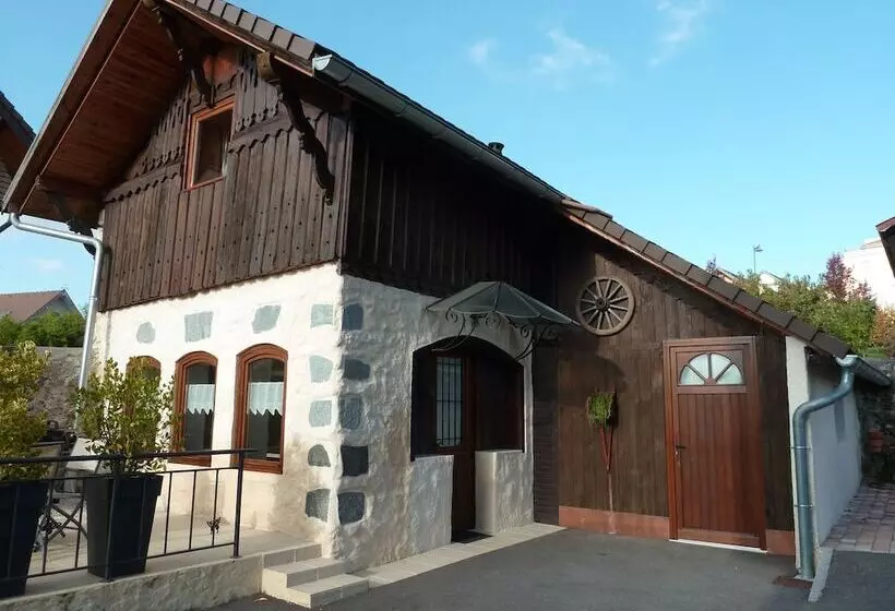 ベッドアンドブレックファースト Le Piou