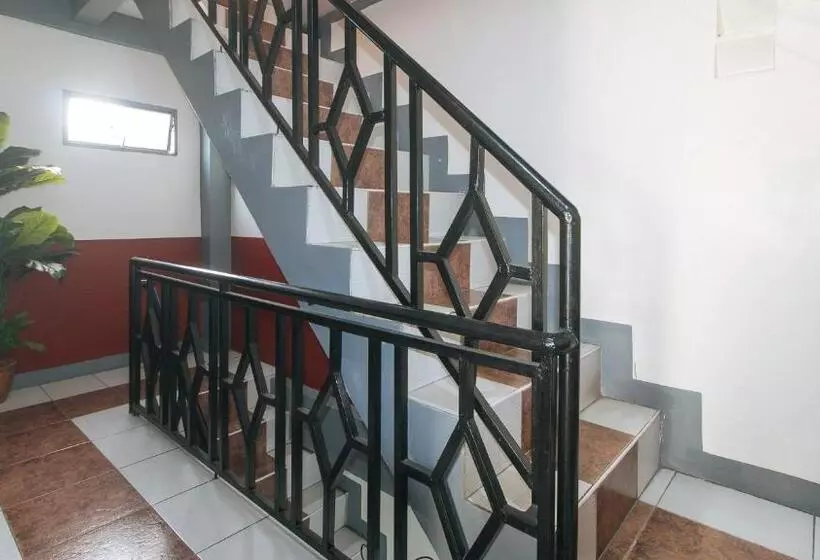 ホテル Reddoorz @ Dbuilders Rooms Ph2 Taguig