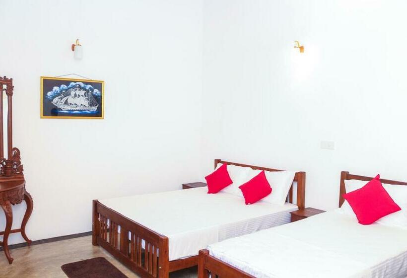 Отель River Vally Inn