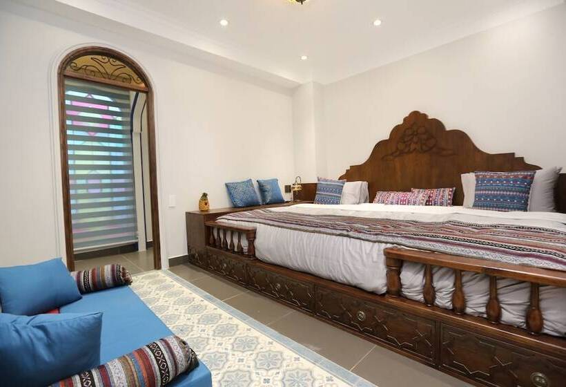 Aquarizon Boutique Hostel & City Bar