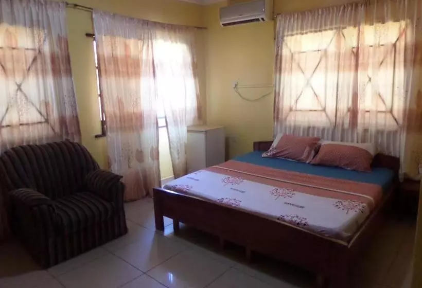 هتل Kats Star Guest House