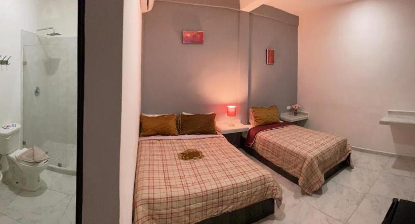 هتل Las Gardenias