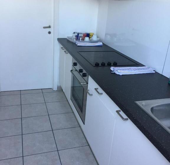 ペンション Fantasia A Spacious Beautiful Apartment & Affordable