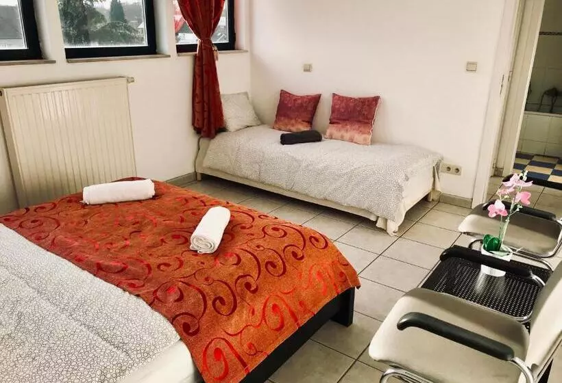 ペンション Fantasia A Spacious Beautiful Apartment & Affordable