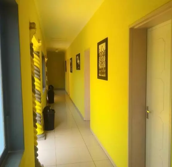 پانسیون Mbare Guest House