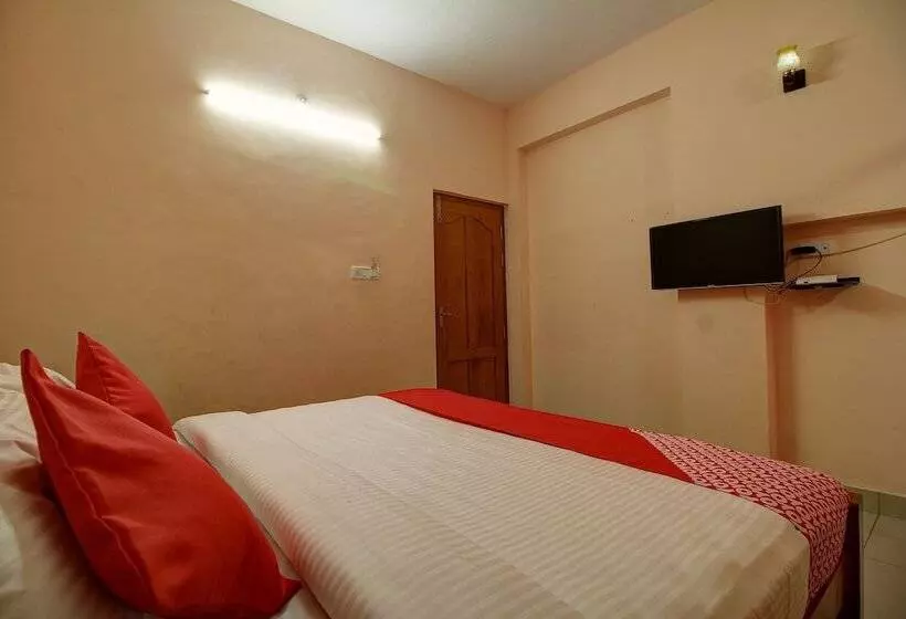 ホテル Oyo 19110 Annapoorna Residency
