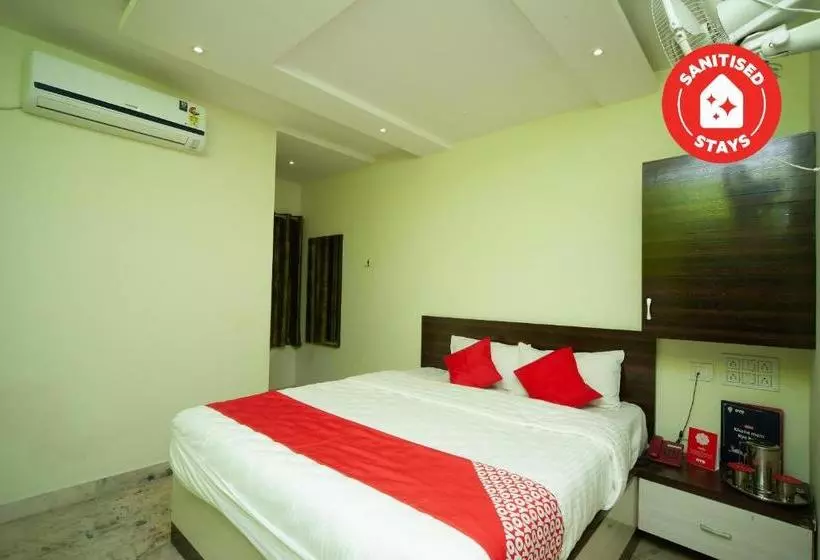 ホテル Oyo 27032 Sri Kumaran Residency