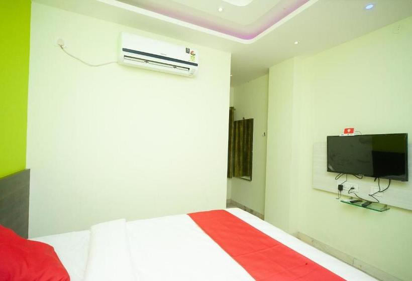Hotel Oyo 27032 Sri Kumaran Residency