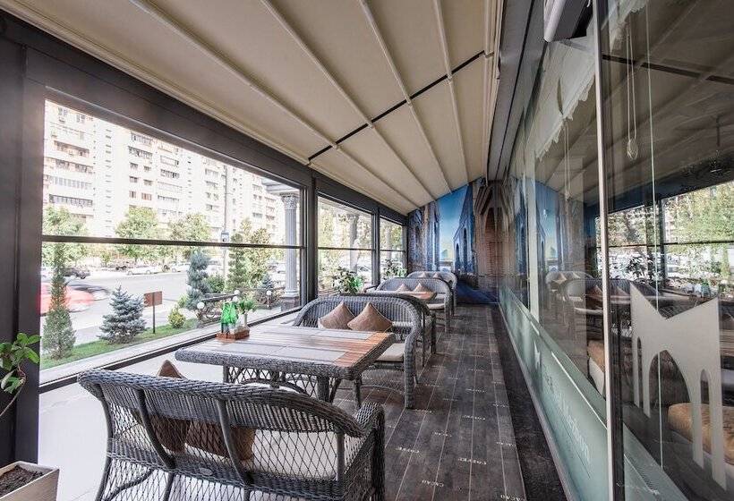 The Royal Mezbon Hotel & Spa