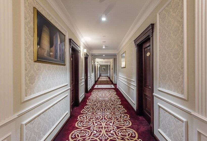 The Royal Mezbon Hotel & Spa