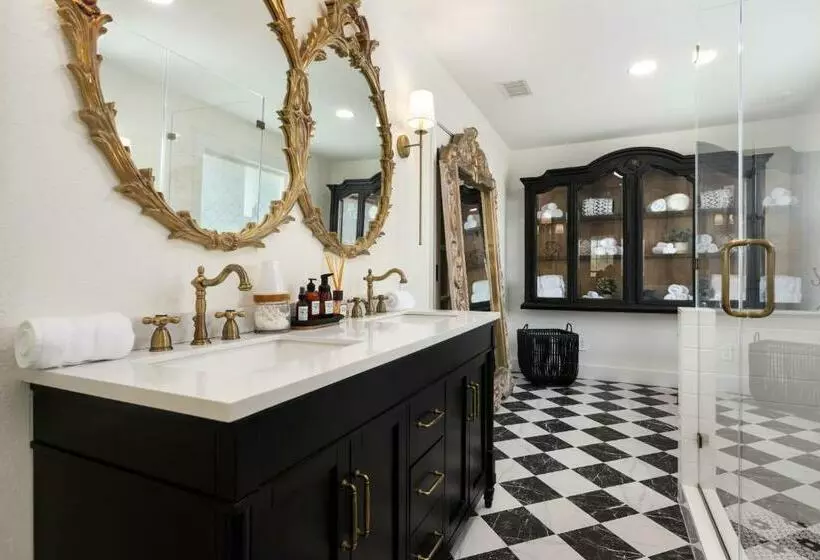 Aamiaismajoitus (B&B) The Plantation House Boutique Inn