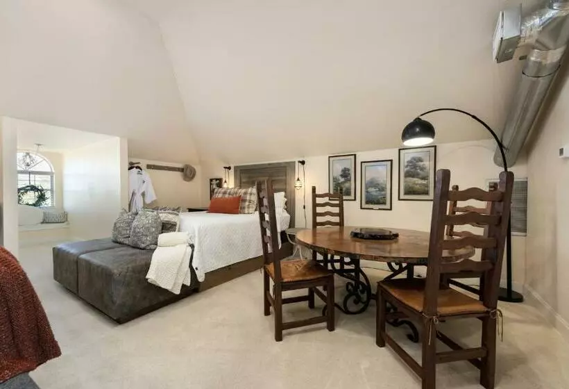 Aamiaismajoitus (B&B) The Plantation House Boutique Inn