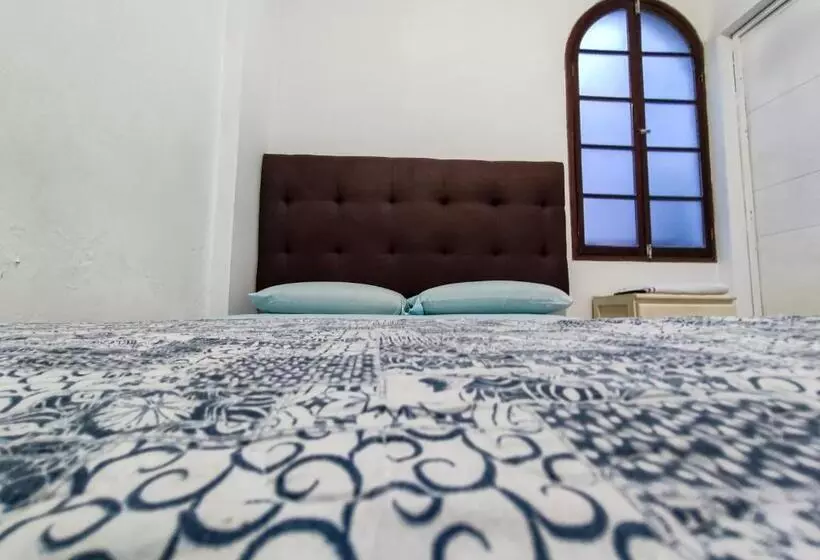 ホテル Hospedaje Nuna   Playa Huanchaco