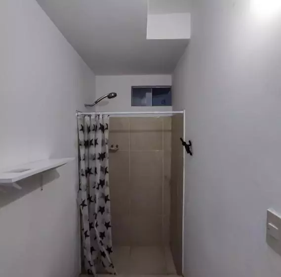 ホテル Hospedaje Nuna   Playa Huanchaco