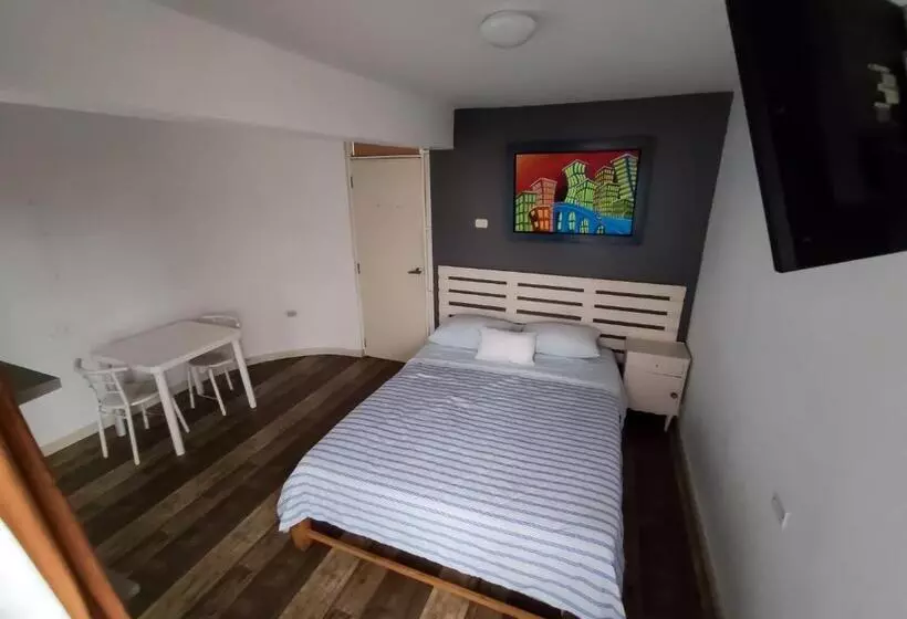 ホテル Hospedaje Nuna   Playa Huanchaco