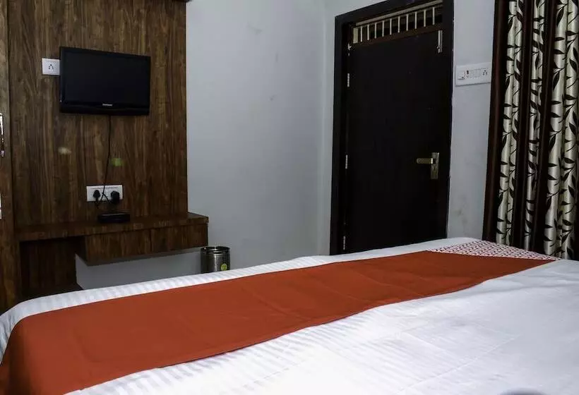 Oyo 23178 Hotel Raj Mandir