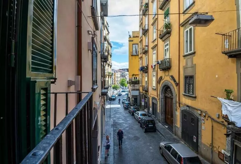 Palazzo Settembrini 49