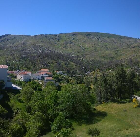 هاستل Monte Estrela