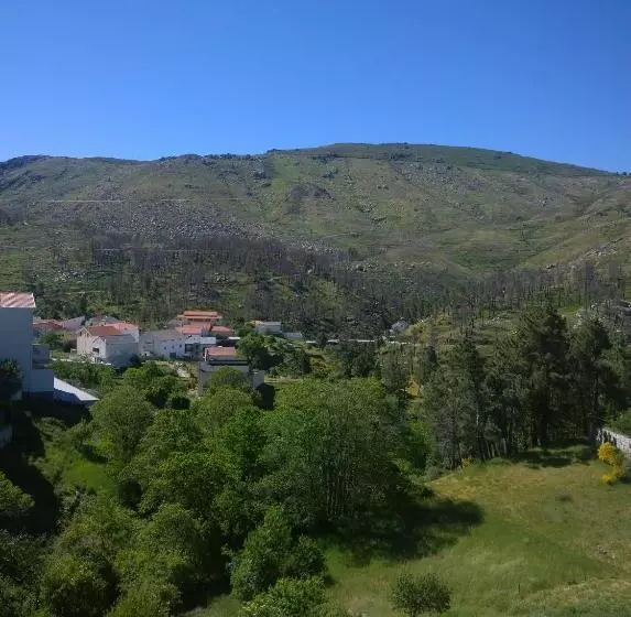 Retkeilymaja Monte Estrela