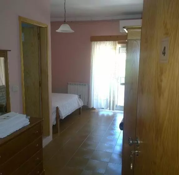 Retkeilymaja Monte Estrela