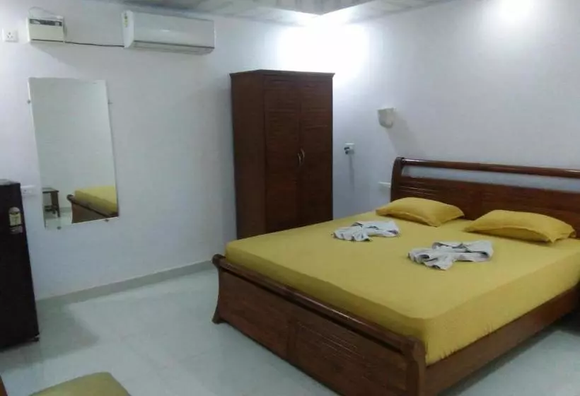 Hotel Goan Cafe N Resort