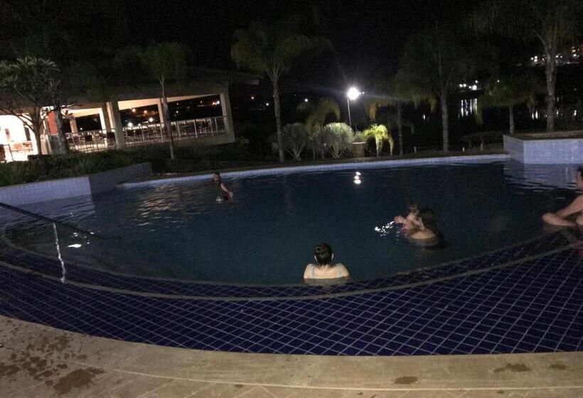 هتل Ilhas Do Lago Eco Resort