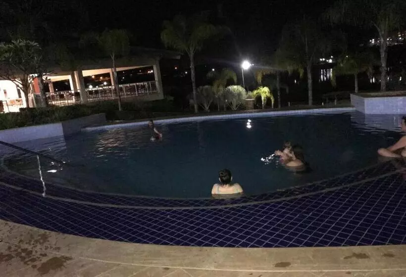 Hotelli Ilhas Do Lago Eco Resort