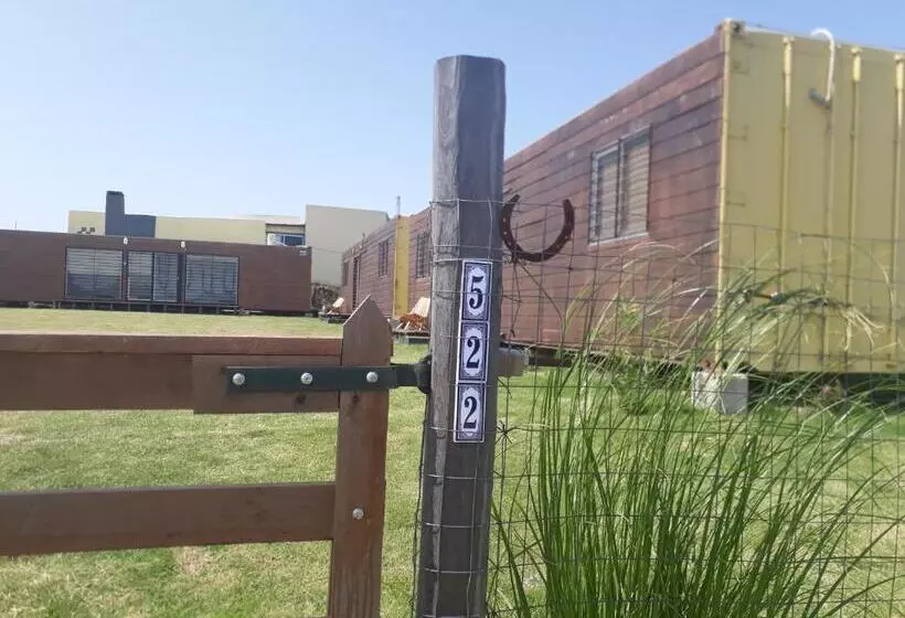 Hotelli La Estacion Colonia