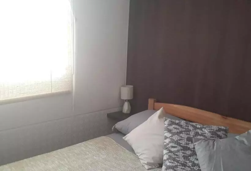 Hotelli La Estacion Colonia