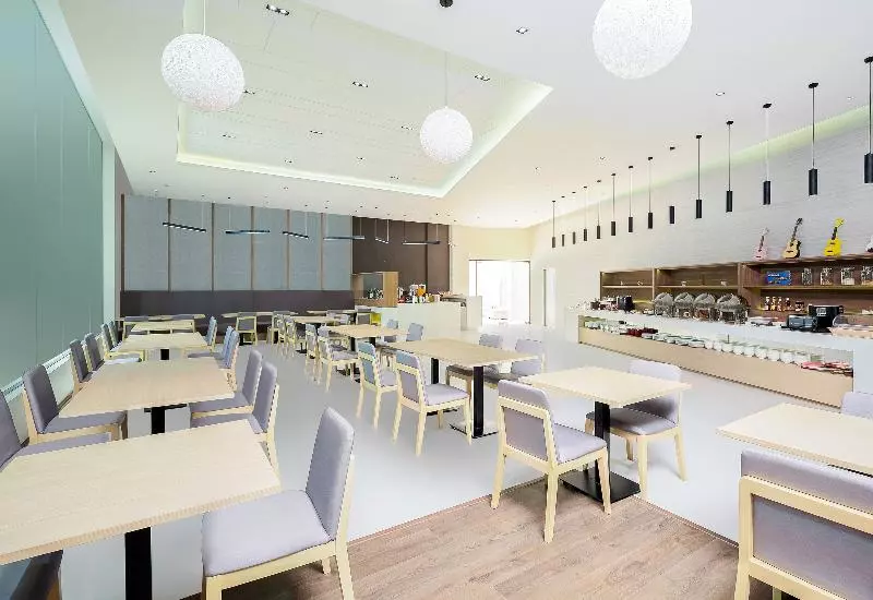 Hotelli Somerset Harbourview Sri Racha