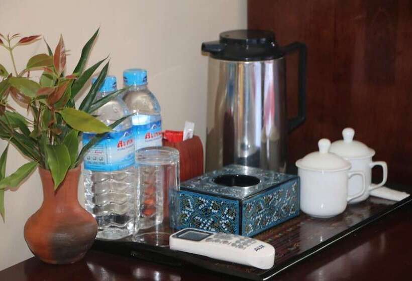 هتل The Pegu Lodge