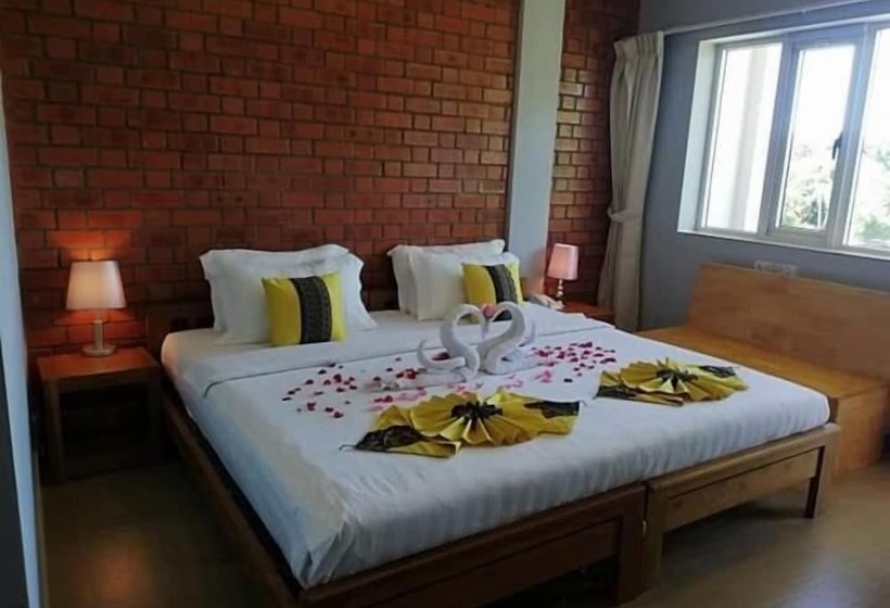 هتل The Pegu Lodge